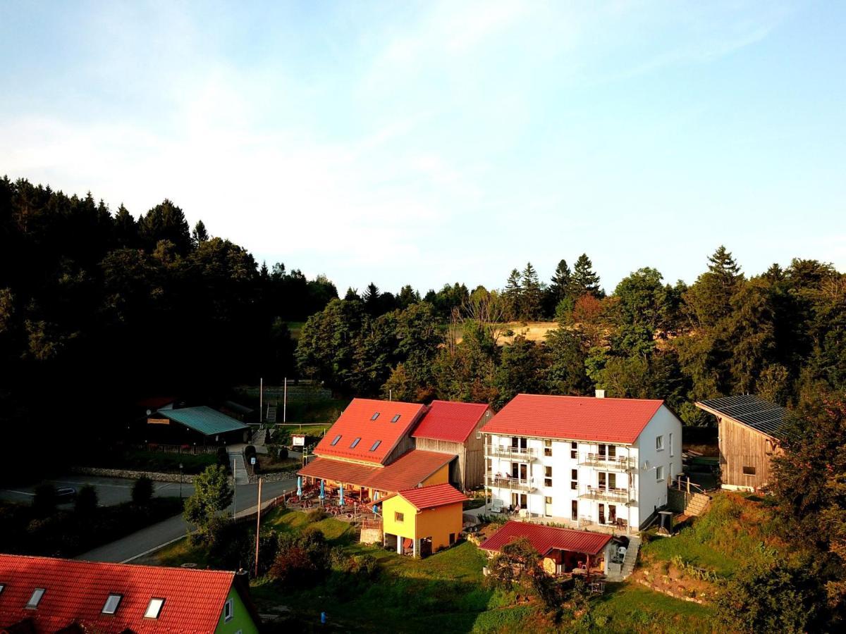 Fraenkische Linie - Radspitz-Ferienwohnungen Marktrodach Exterior photo